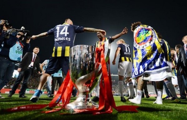'Fenerbahçe kupasını aldı!