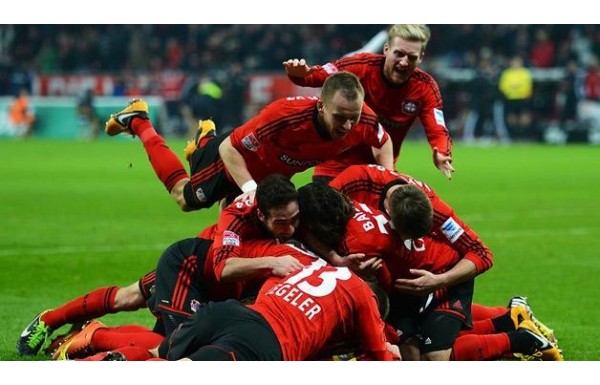 23- BAYER LEVERKUSEN