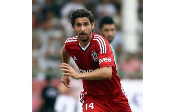 JULIEN ESCUDE