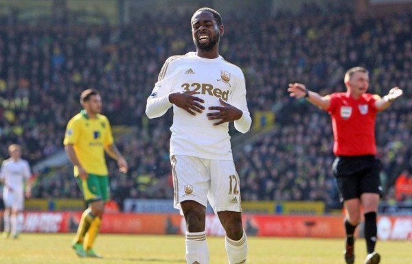 16 NATHAN DYER