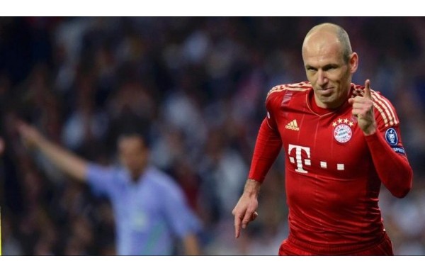 8 ARJEN ROBBEN