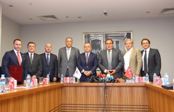 'Fatih Terim imzayı attı!