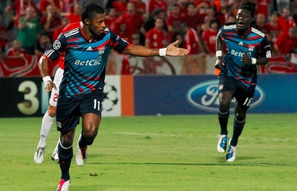 24 MICHEL BASTOS