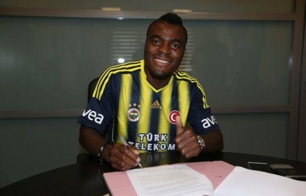 'Emenike imzaladı