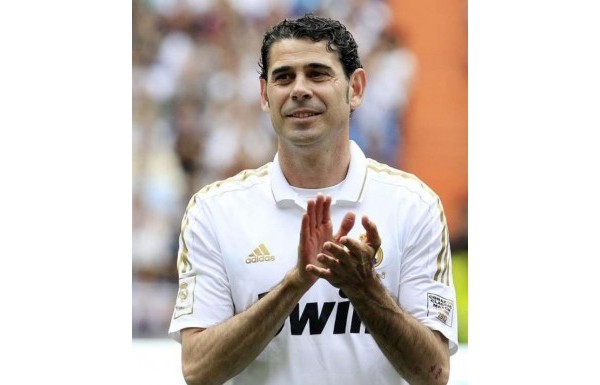 12 -Fernando Hierro