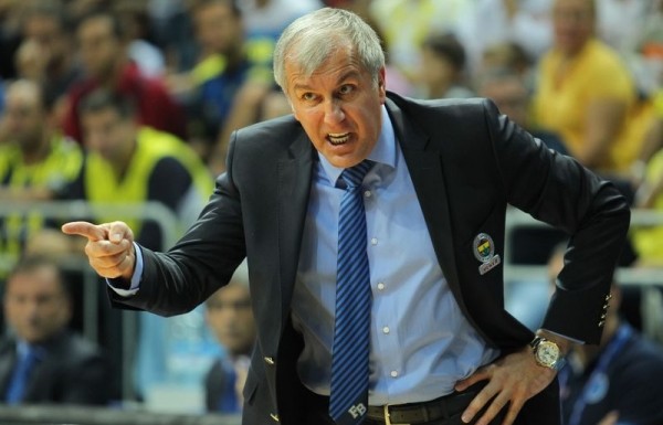 Zafer gecesinden 'sarı-lacivert' tweetler