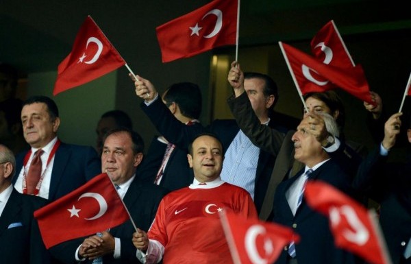 Nebil Özgentürk: 