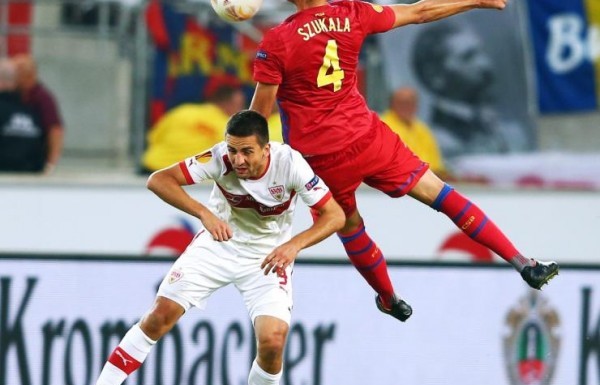 Lukasz Szukala - S.Bükreş