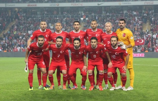 'Türkiye 0-2 Hollanda