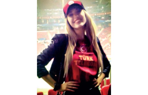 Cimbom'un seksi yengesi Yolanthe Cabau 