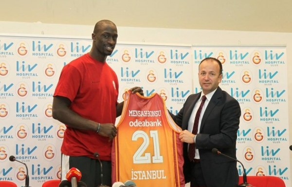 'Pops Mensah-Bonsu ile sözleşme imzalandı