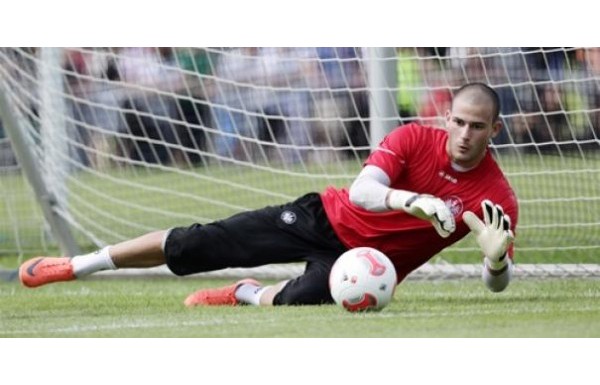 Aykut Özer Eintracht Frankfurt