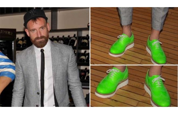 'F.Bahçeli futbolcunun ayakkabıları sosyal medyayı salladı