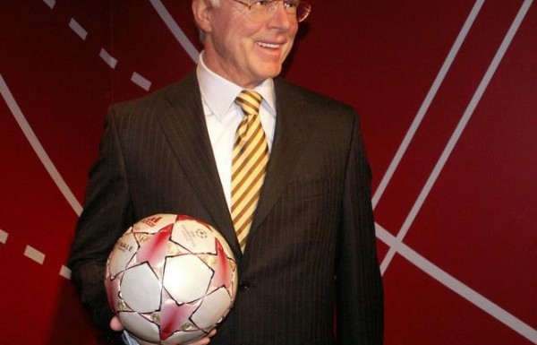 FRANZ BECKENBAUER