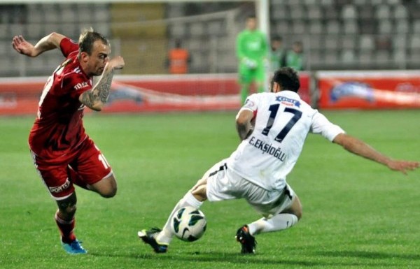 KAMIL GROSICKI