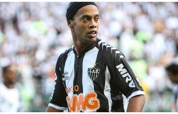 'Ronaldinho transferinin perde arkası