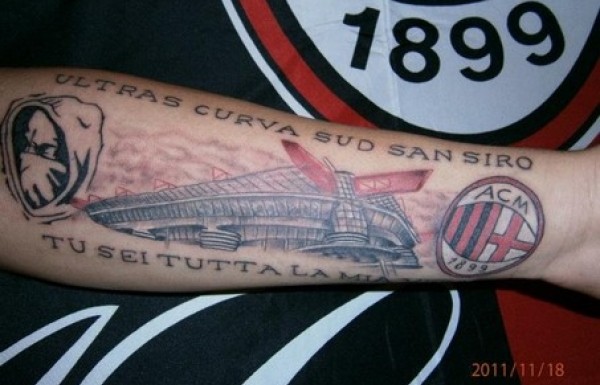 'Aşklarını vücutlarına kazıdılar! Çılgın taraftarlar...