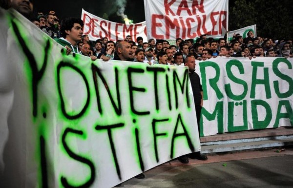 Bursaspor taraftarından protesto