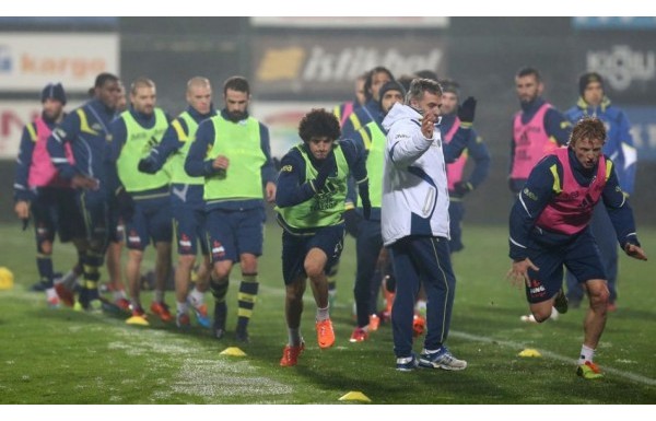 'Fenerbahçe'de Kasımpaşa hazırlıkları sürüyor.