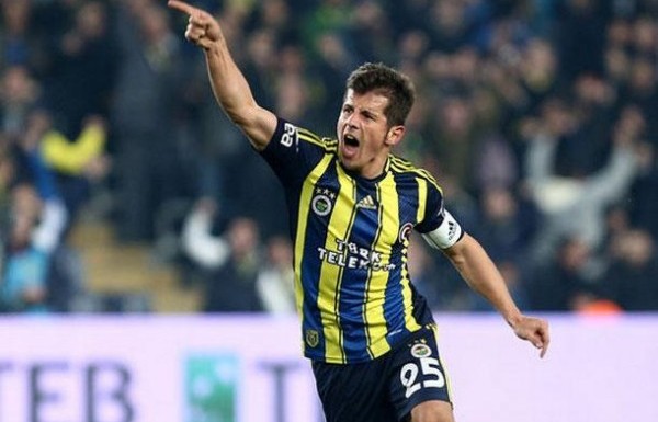 'Emre'ye patladılar!