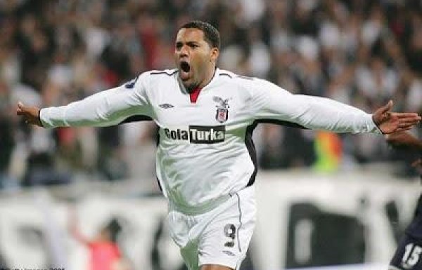 3- Ailton