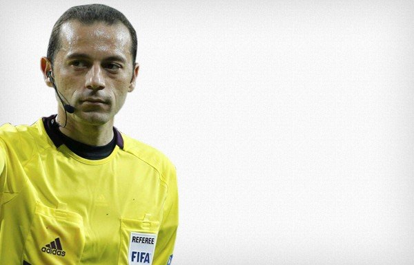 'Galatasaray Cüneyt Çakır'la gülüyor