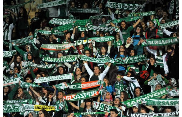 Bursaspor tribünlerinden kareler