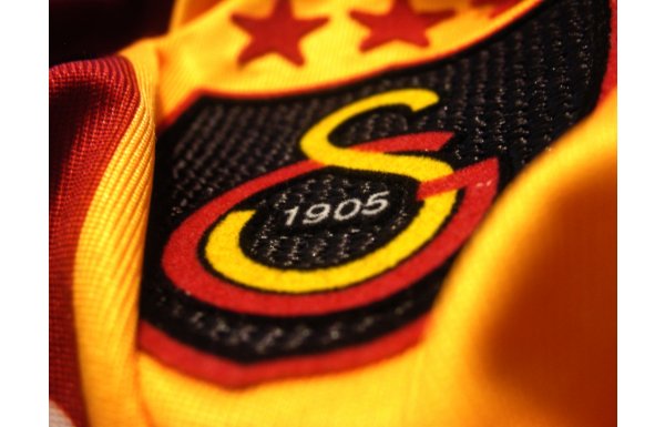 Dünya yıldızı Galatasaraya göz kırptı!