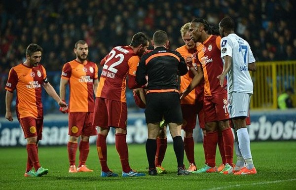 'Twitter'da Mancini'ye Drogba tepkisi