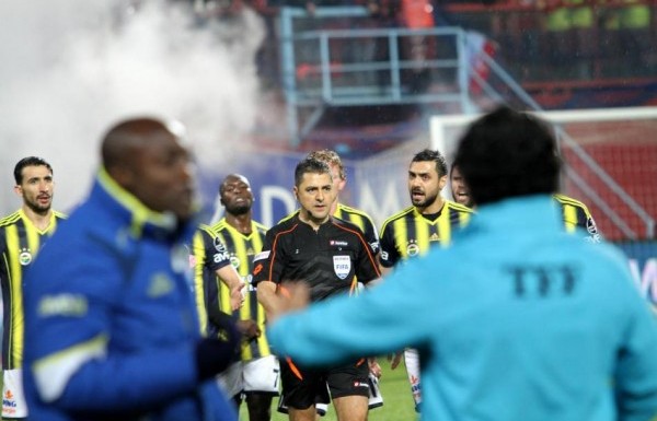 'Avni Aker'de çalan şarkılar