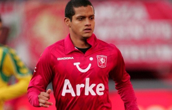 Roberto Rosales