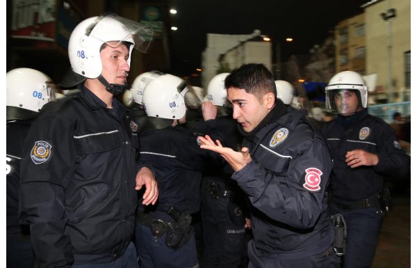 Olaylı geceden fotoğraflar