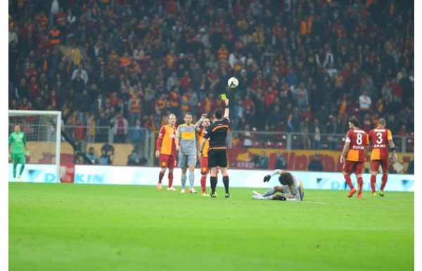 'Galatasaray'dan FLAŞ kararlar!