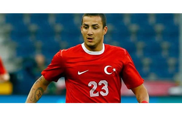 G.Saray Türk yıldızı transfer ediyor