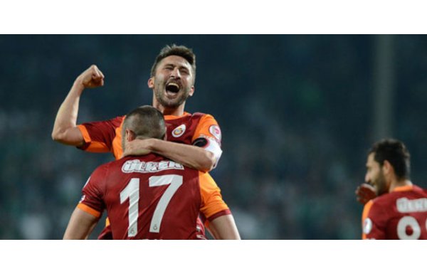 SABRİ İLE SÖZLEŞME UZATILIYOR