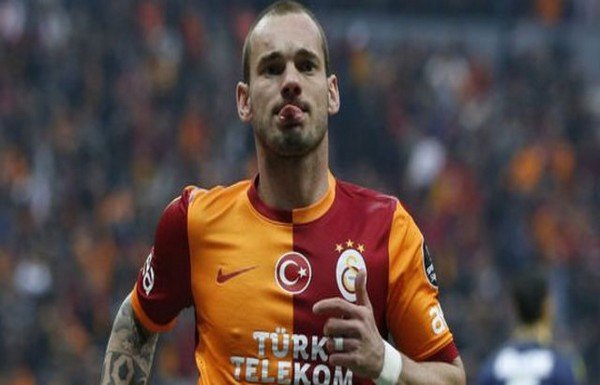 'Sneijder için G.Saray'a ÇILGIN teklif!