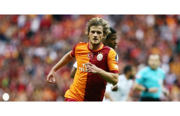 GENÇ OYUNCUYA ATLETİCO KANCASI