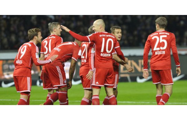 BAYERN ZİRVEDE