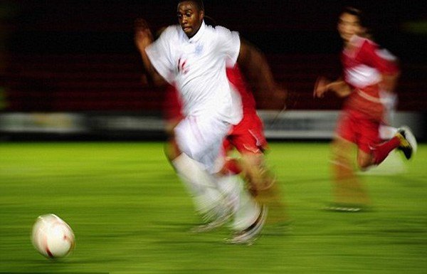 'İşte dünyanın en hızlı futbolcusu...