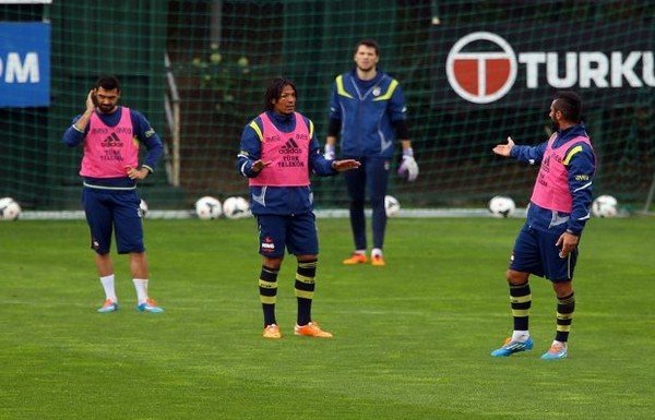 'Şampiyon oldular, kavgaya tutuştular