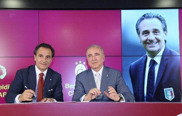 Galatasaray'a dört ''arı''