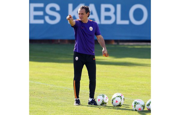 'Prandelli'den sürpriz karar! 10 futbolcu...