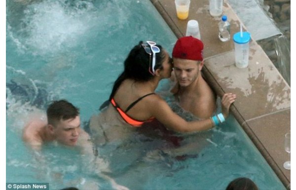 'Ünlü futbolcudan skandal görüntüler