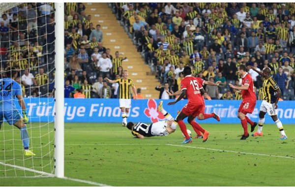 'Gökhan Gönül sosyal medyayı karıştırdı