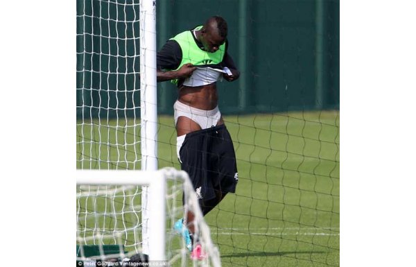 'Balotelli idmanda bu halde!