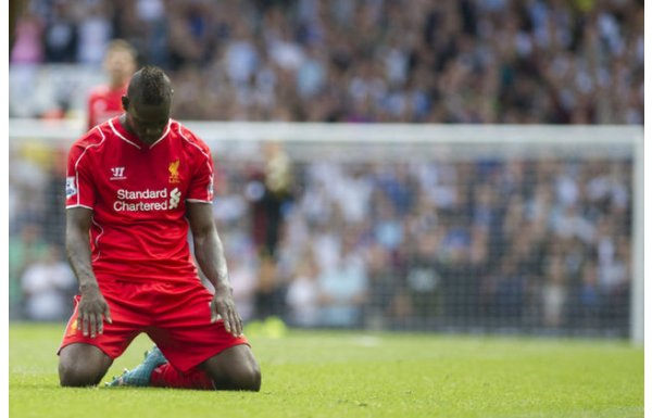 'Rakibinin kafasına tekme attı!