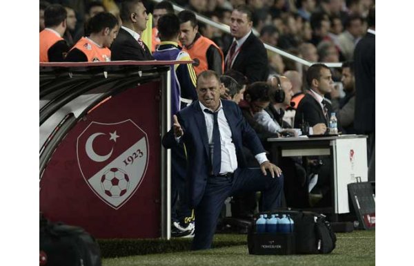 Fatih Terim, 3 oyuncuyu kulübeye çekiyor
