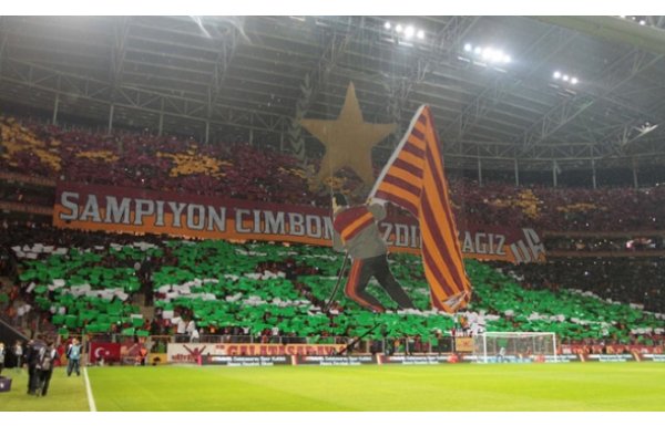 Bir tribünden fazlası!