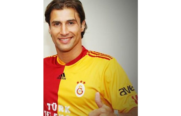 18. Lorik Cana