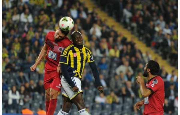 Böyle gitmez (Sinan Engin)
